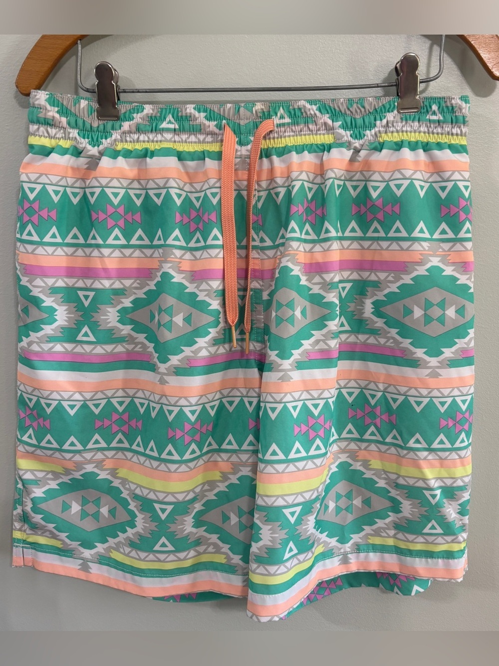 Chubbies men’s classic swim trunk 7” teal geometric print large